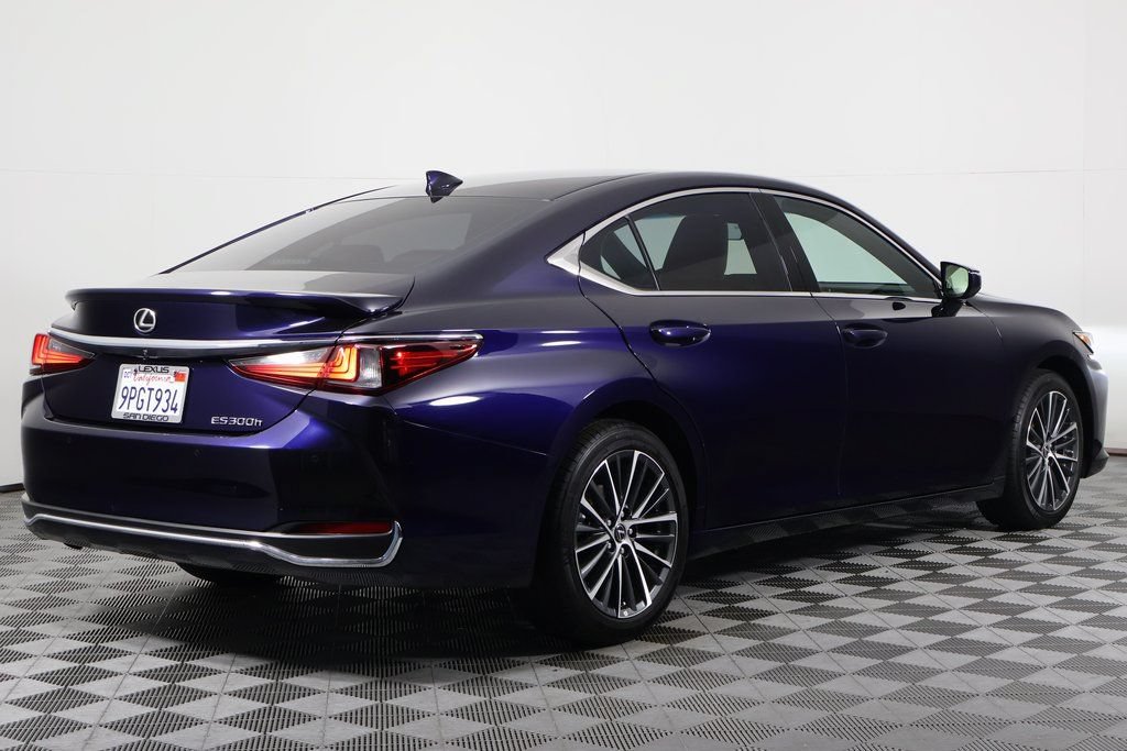 Certified 2025 Lexus ES 300h w/ Premium Package FWD image 4