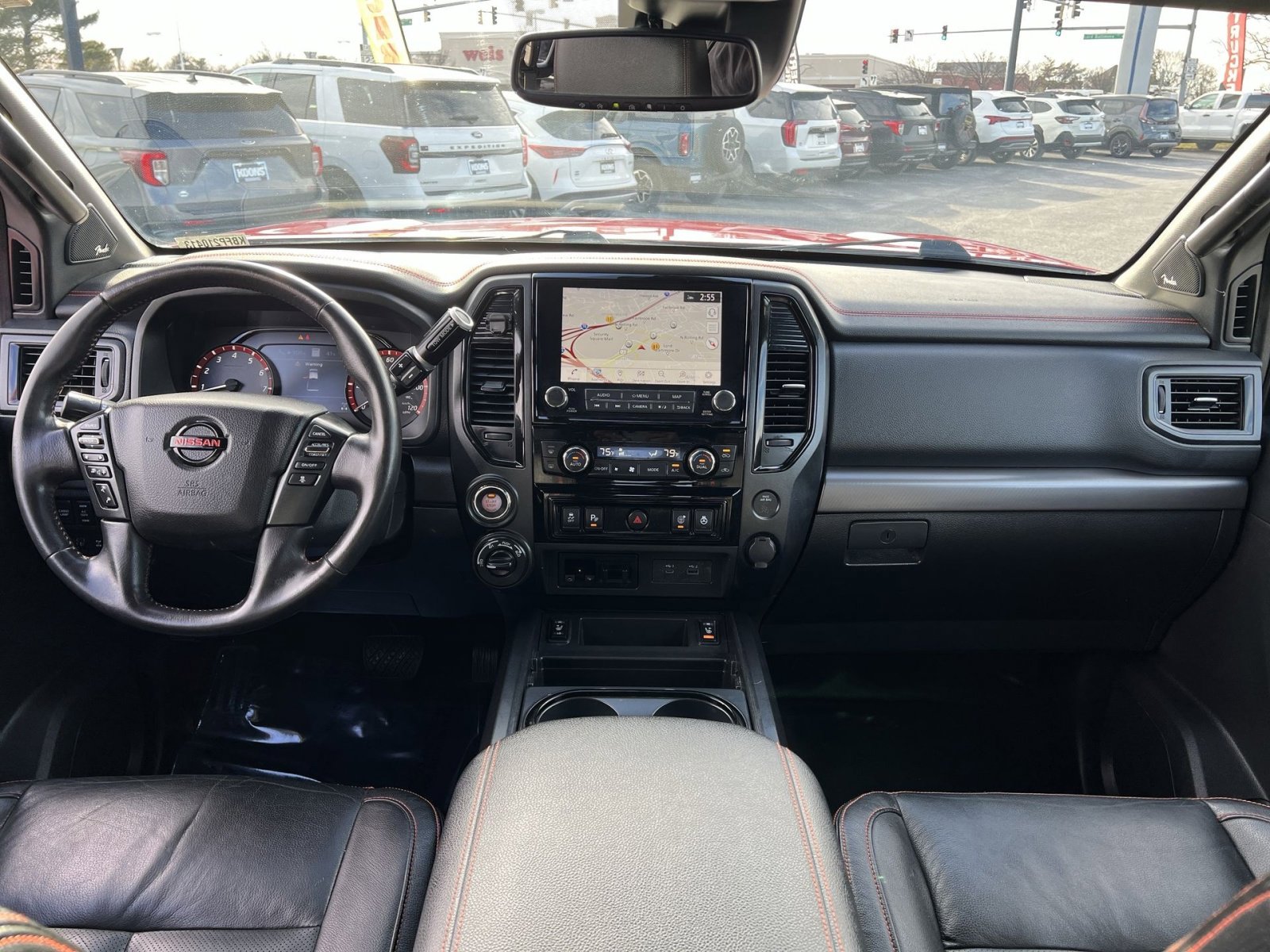 Used 2021 Nissan Titan PRO-4X w/ Pro-4x Convenience Package image 23
