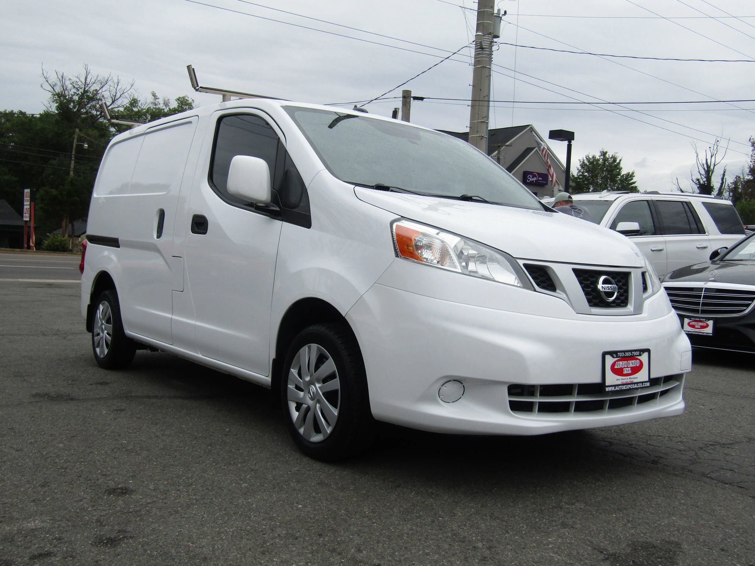 Used 2021 Nissan NV200 SV FWD image 1