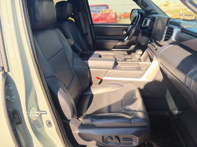 Used 2024 Toyota Tundra Platinum AWD/4WD image 27