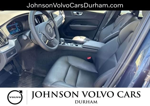 Used 2023 Volvo XC60 B5 Core w/ Climate Package AWD/4WD image 7