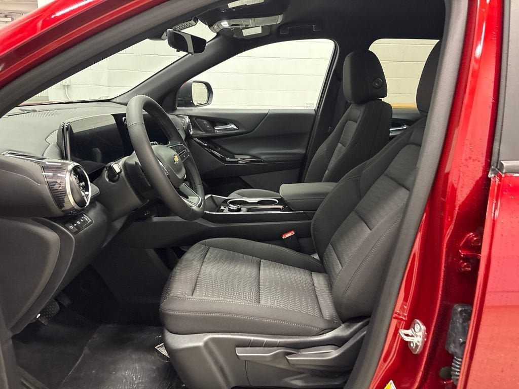 New 2027 Chevrolet Equinox LT w/ Safety and Technology Package AWD/4WD image 15
