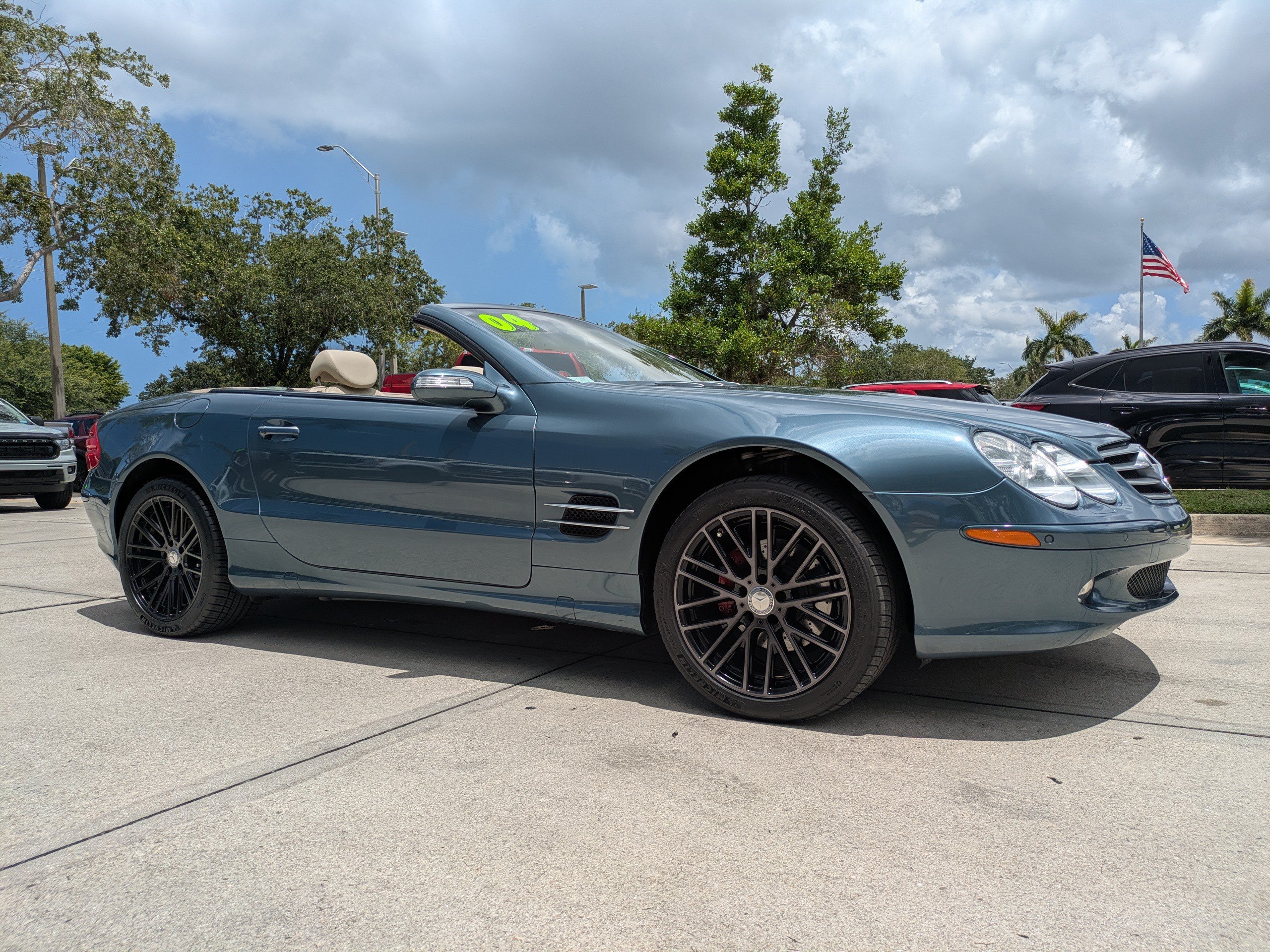 Used 2004 Mercedes-Benz SL 500 image 2