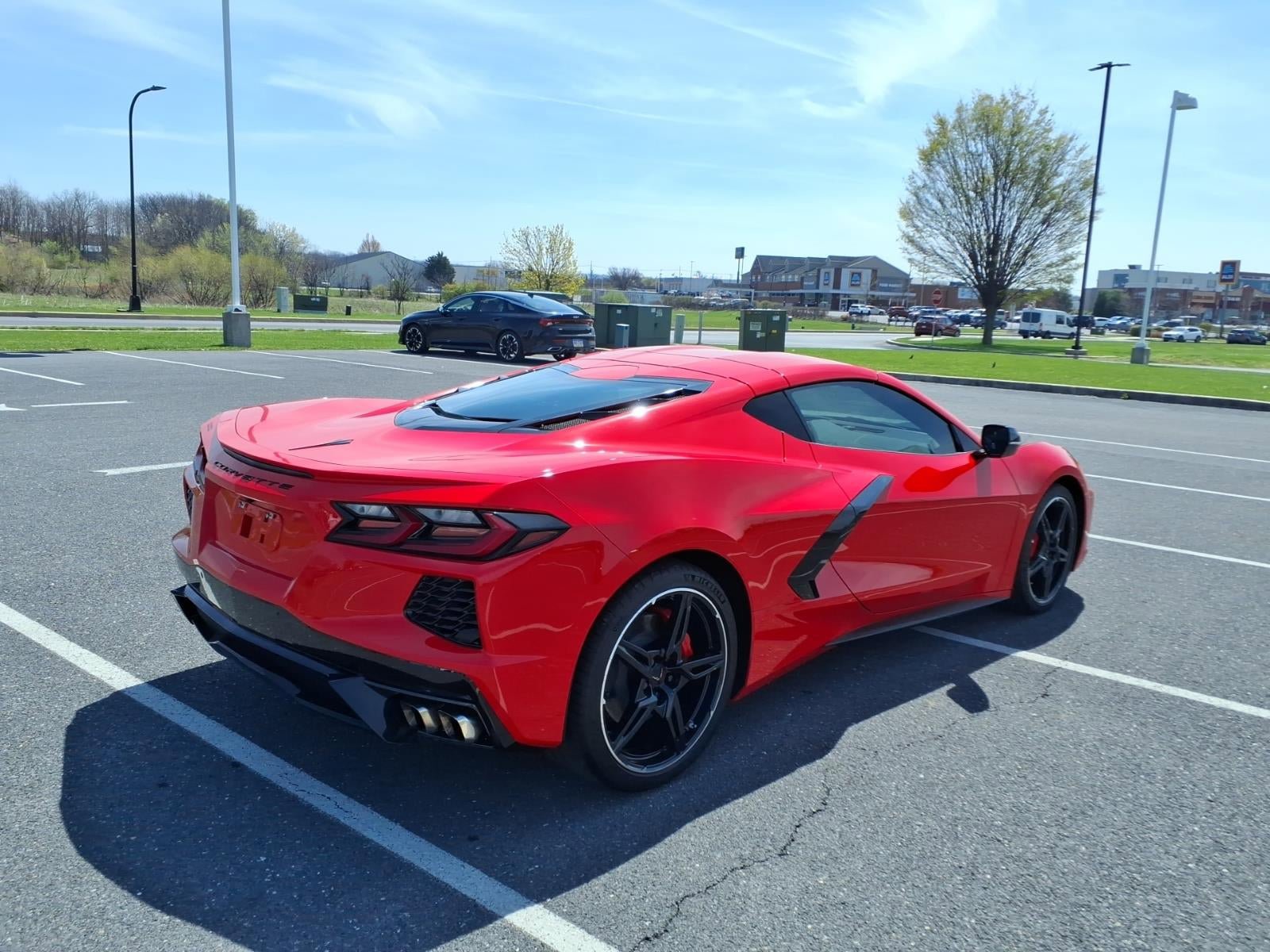 Used 2020 Chevrolet Corvette Stingray Coupe w/ Engine Appearance Package RWD image 4