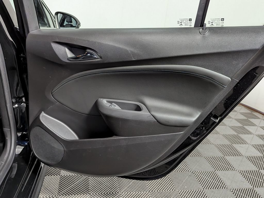 Used 2018 Chevrolet Cruze Premier FWD image 40