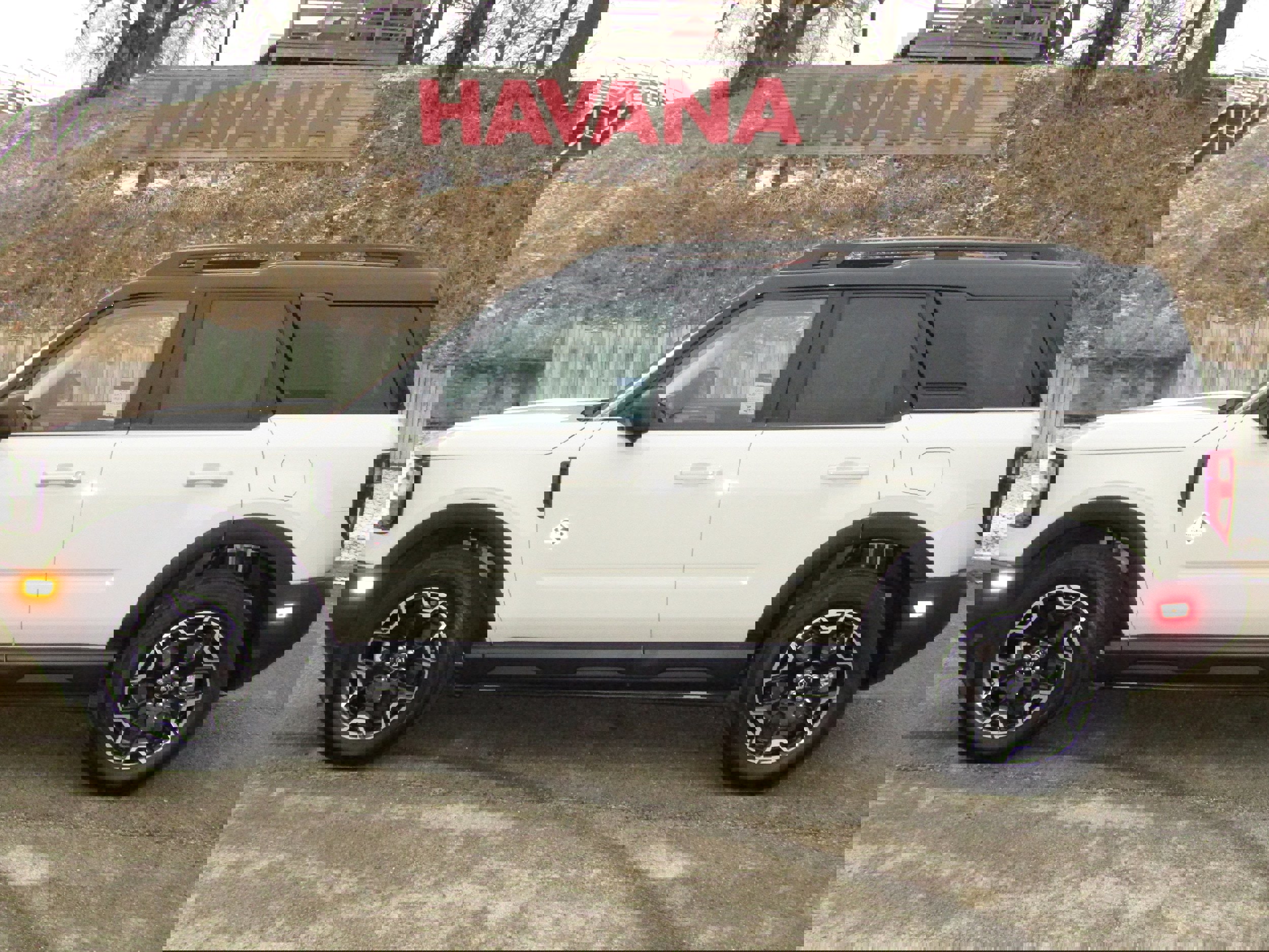 Used 2025 Ford Bronco Sport Outer Banks w/ Outer Banks Tech Package+ image 1