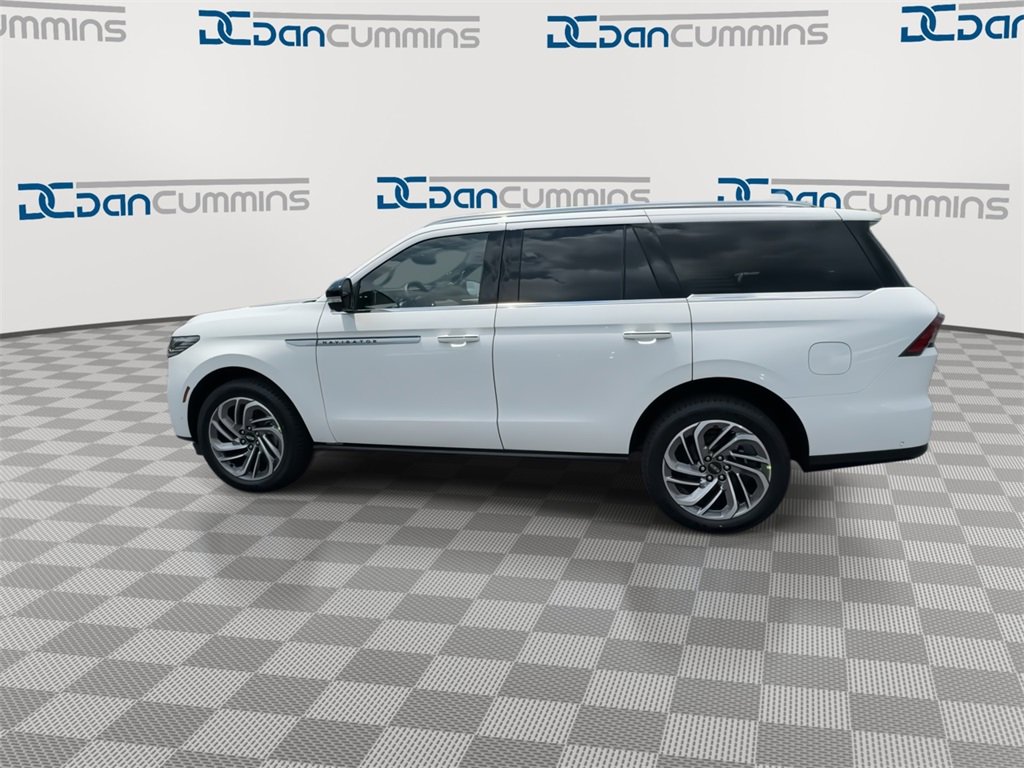 New 2025 Lincoln Navigator Reserve image 5
