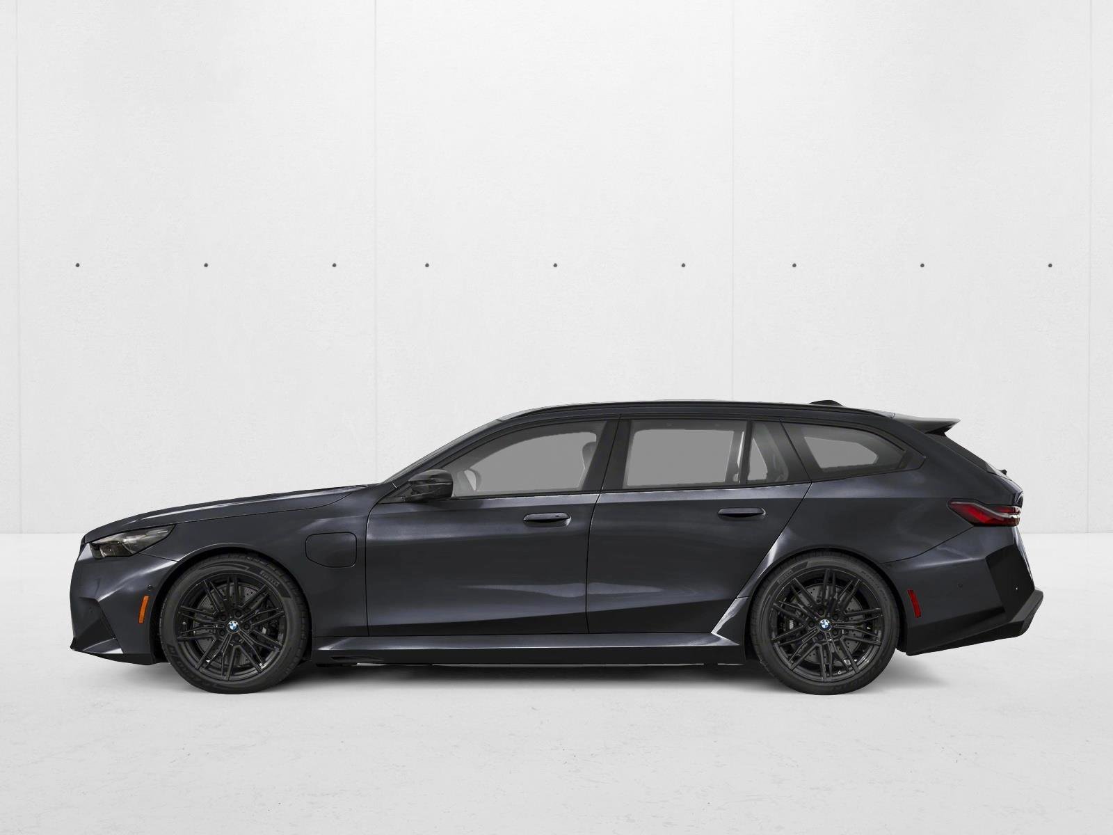 New 2027 BMW M5 Touring AWD/4WD image 3