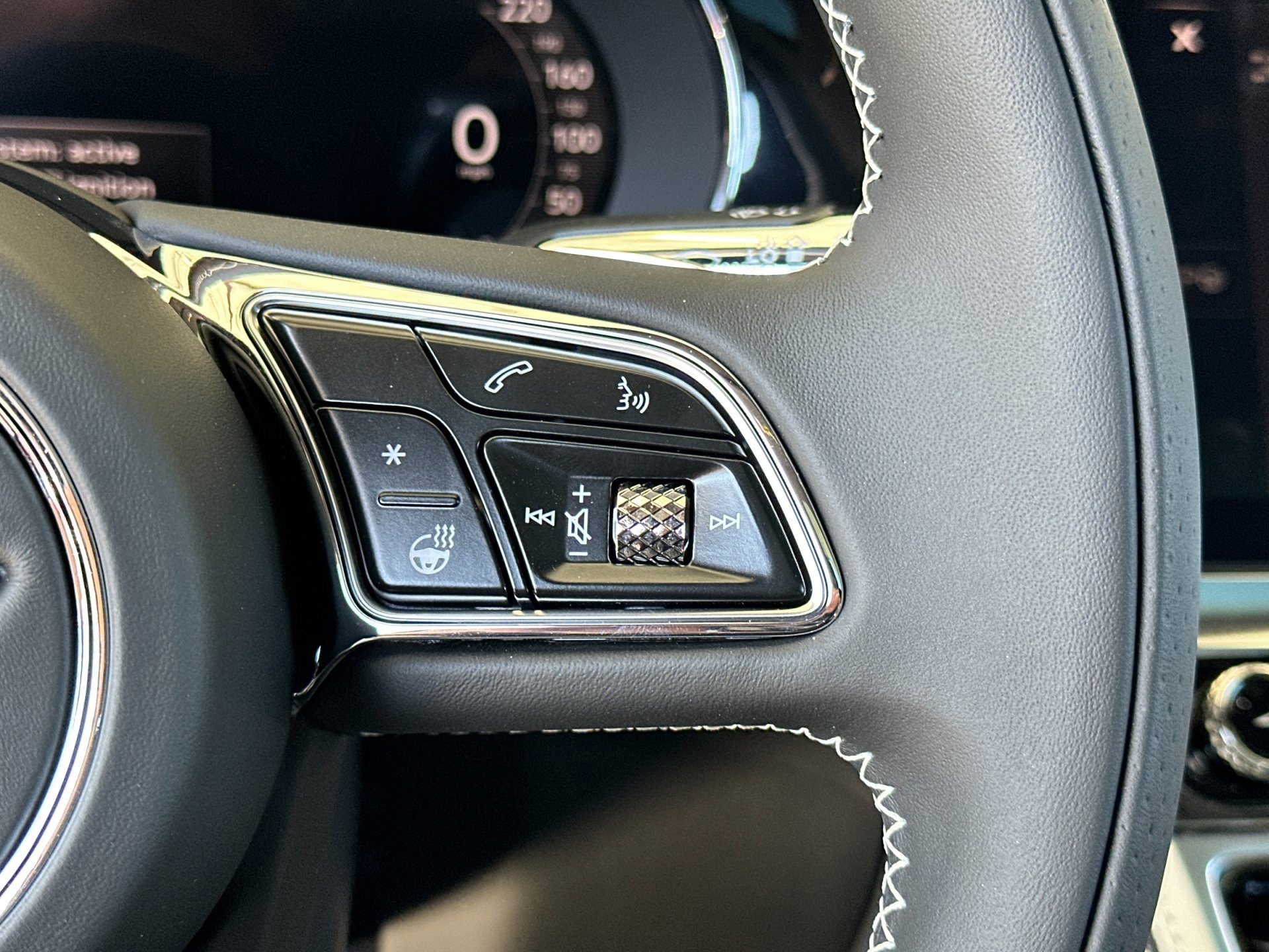 New 2025 Bentley Flying Spur Plug-In Hybrid image 28
