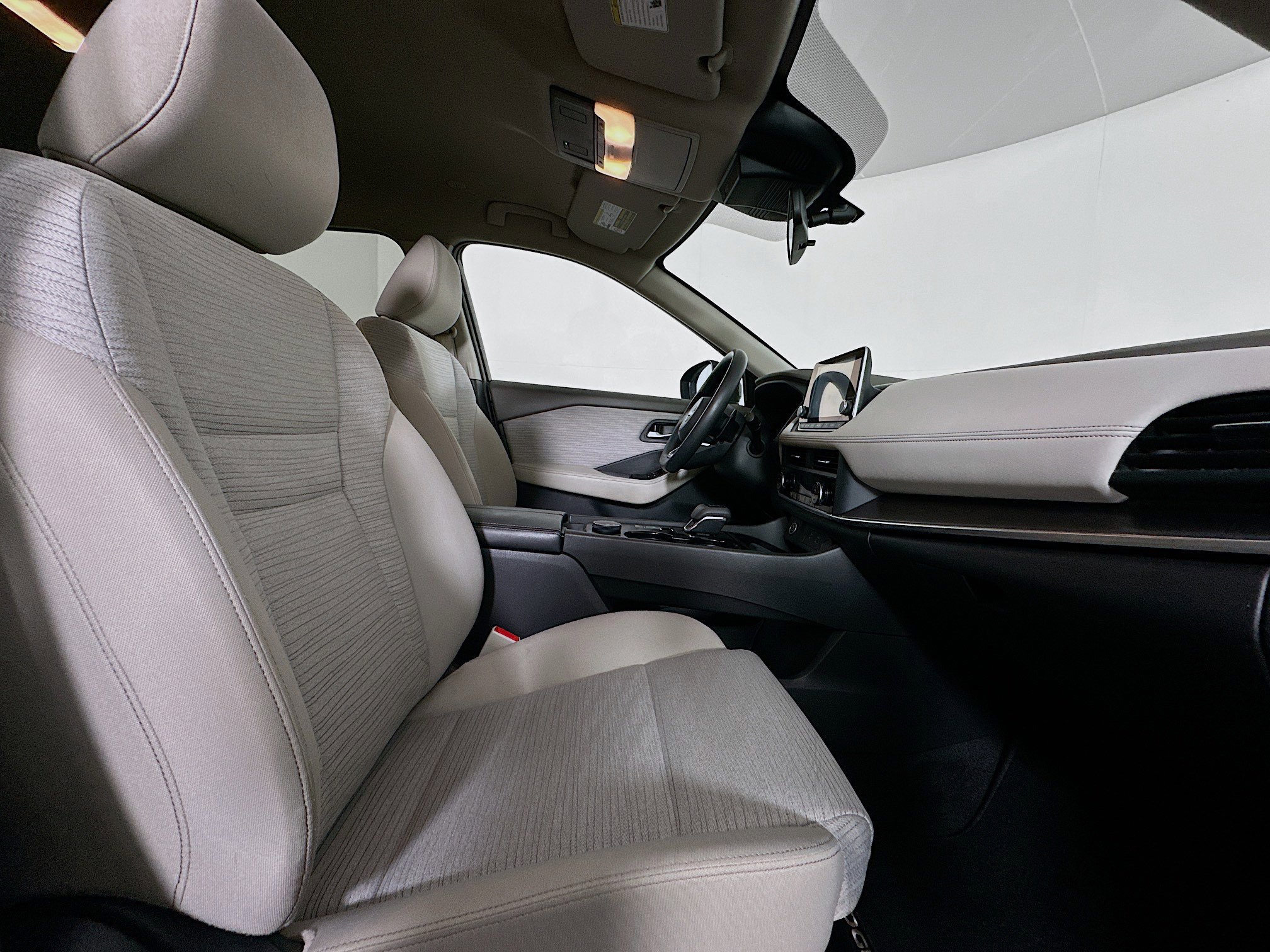 Used 2023 Nissan Rogue SV AWD/4WD image 30