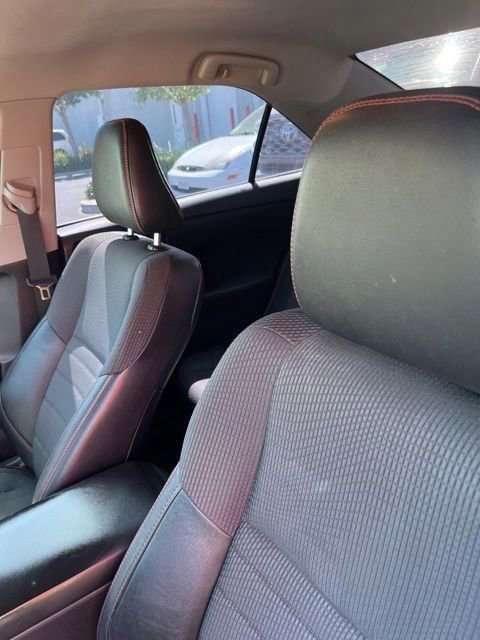 Used 2016 Toyota Camry SE FWD image 11