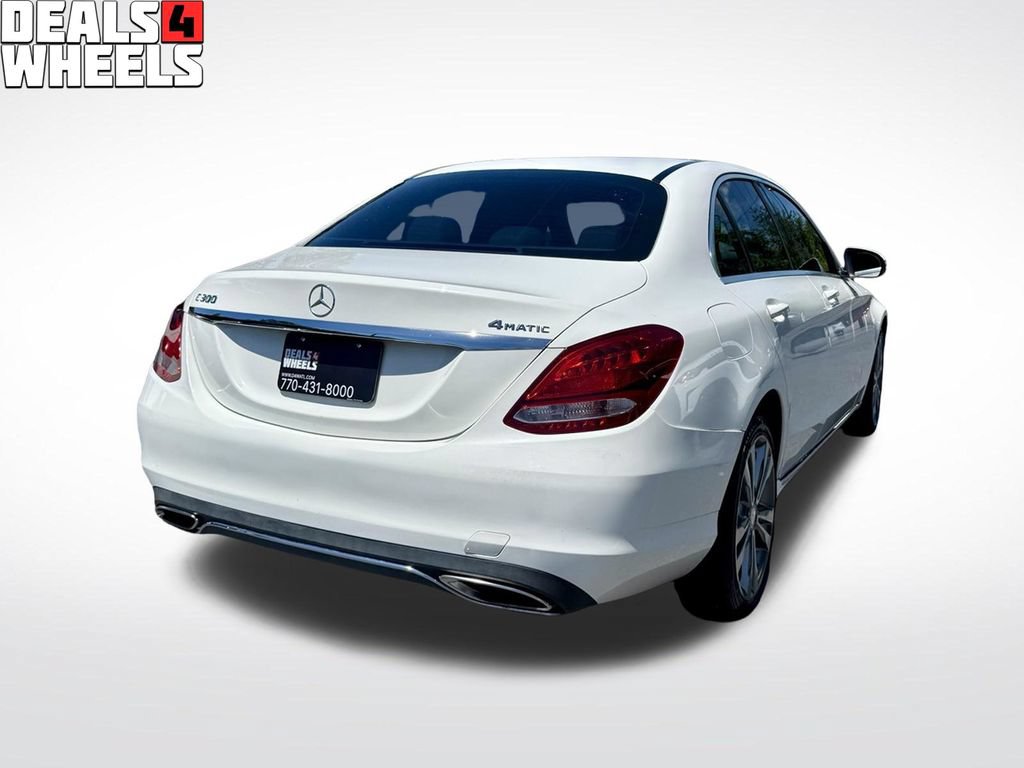 Used 2015 Mercedes-Benz C 300 4MATIC Sedan image 4
