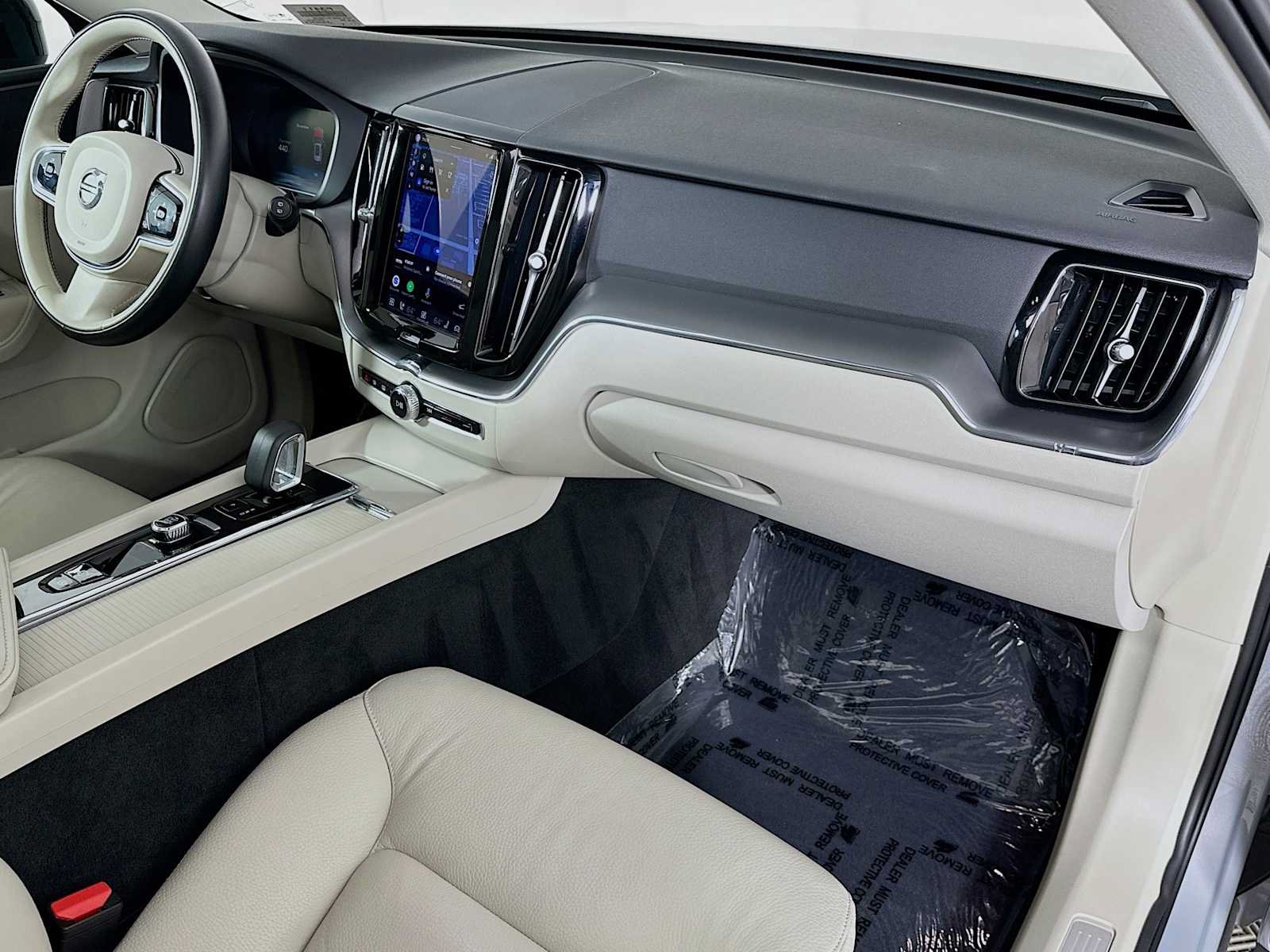 Used 2024 Volvo XC60 B5 Core w/ Climate Package AWD/4WD image 27