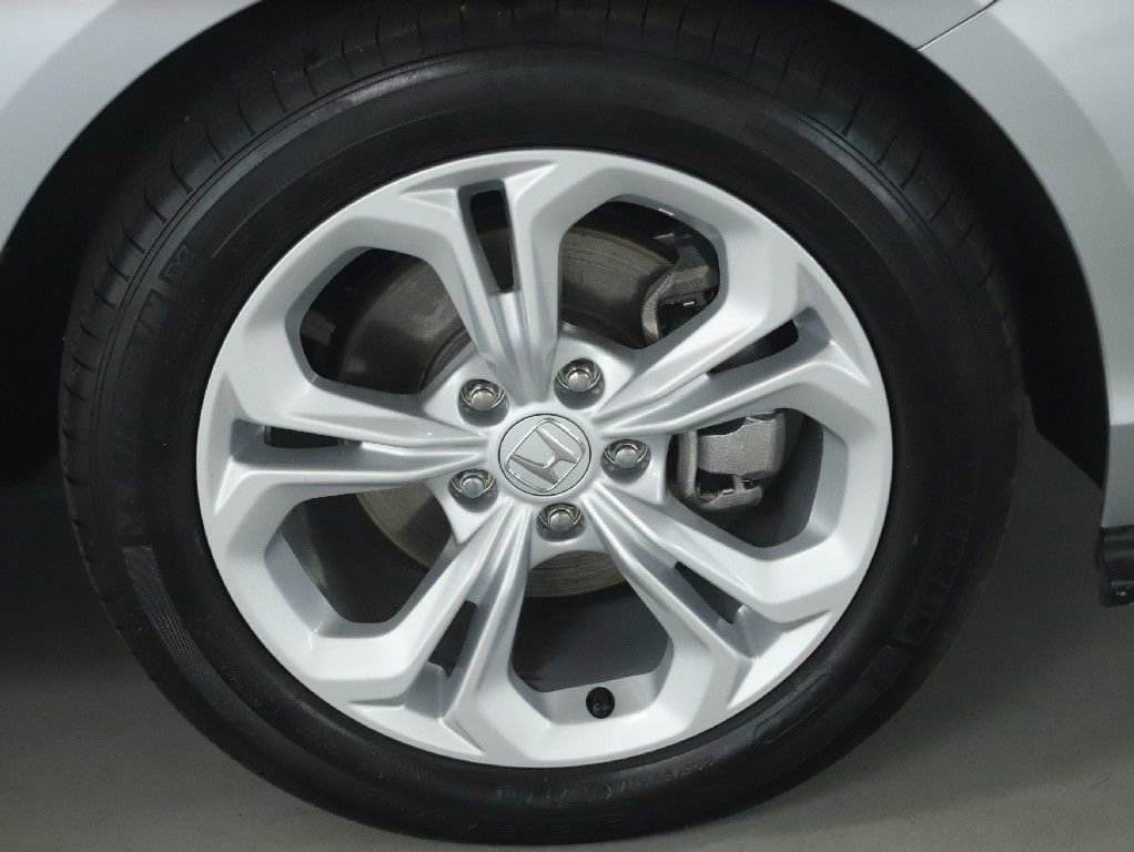 Used 2025 Honda Accord LX image 11