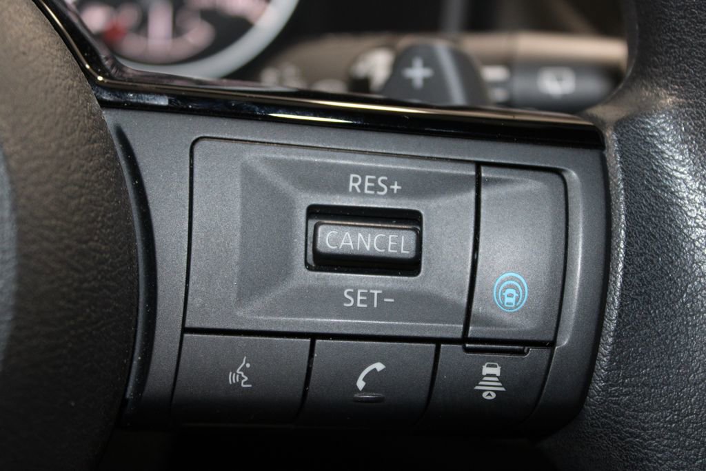 Used 2023 Nissan Rogue SV AWD/4WD image 21