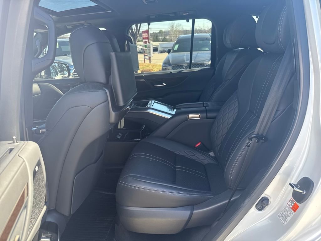 Used 2023 Lexus LX 600 4WD w/ Accessory Package (Z1) image 27