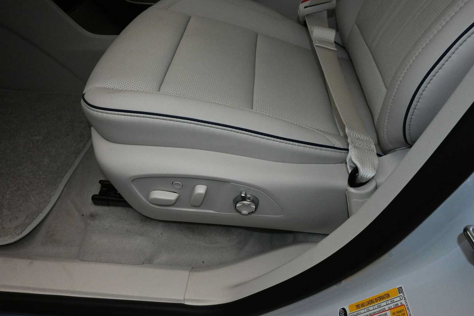 New 2026 Buick Enclave Avenir w/ Super Cruise Package AWD/4WD image 10