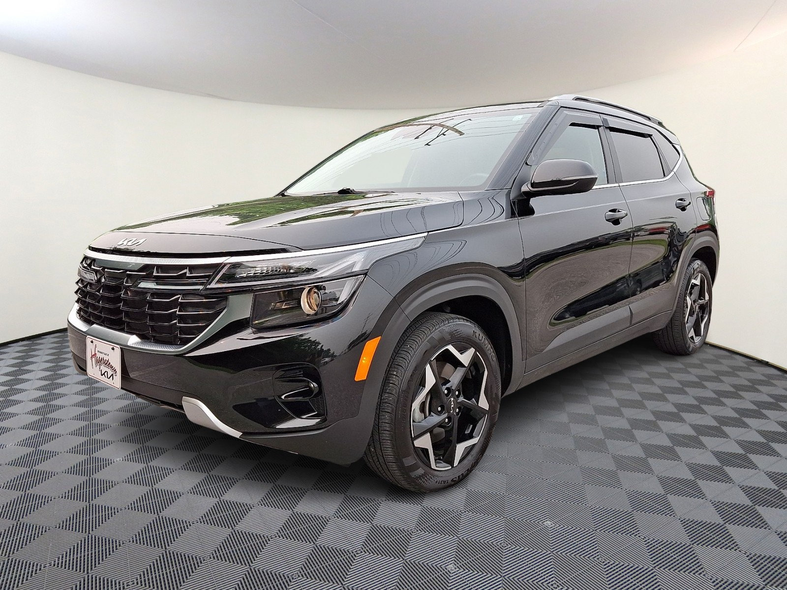 Certified 2024 Kia Seltos EX AWD/4WD image 3