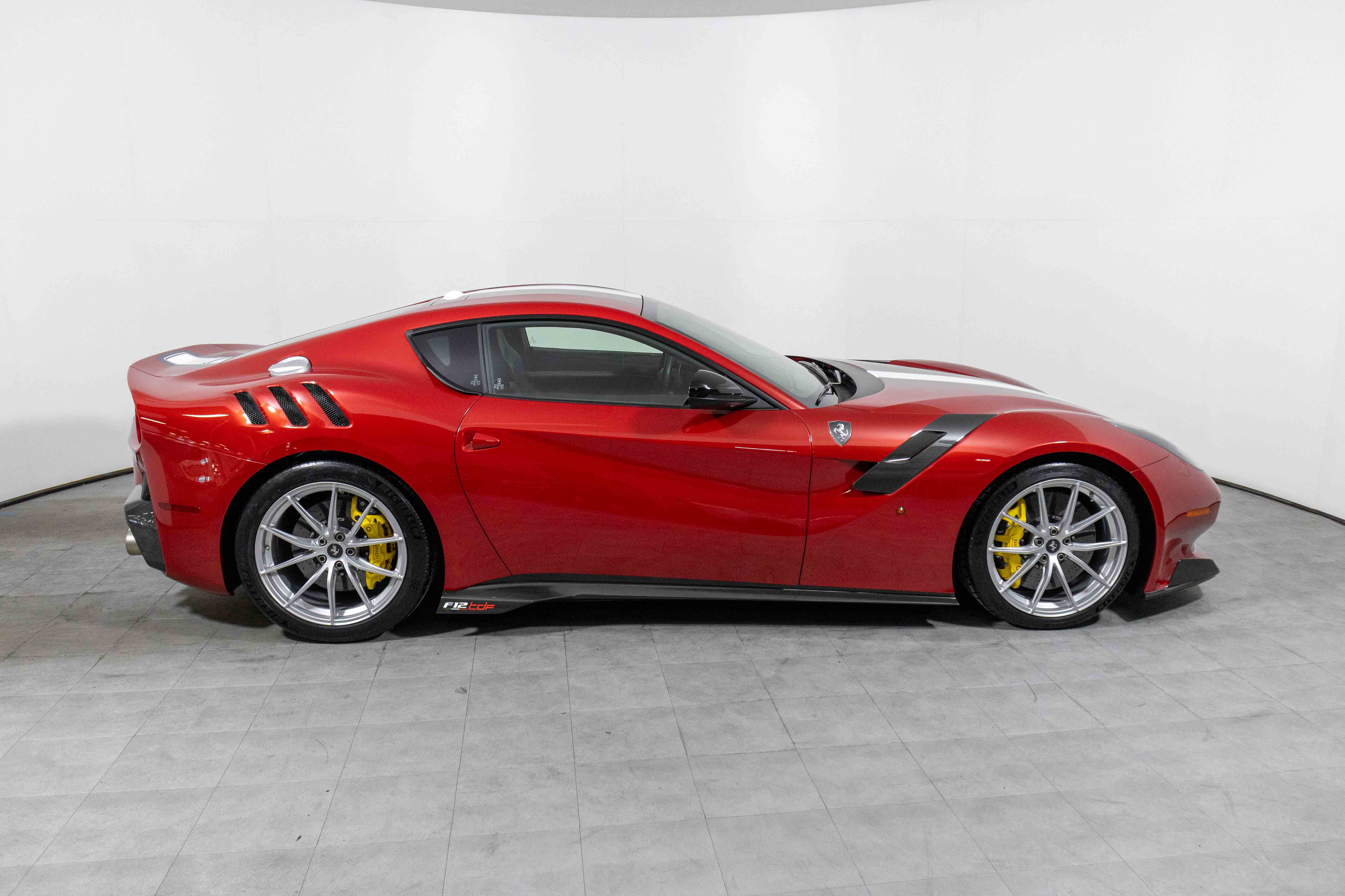 Certified 2016 Ferrari F12tdf Coupe image 4