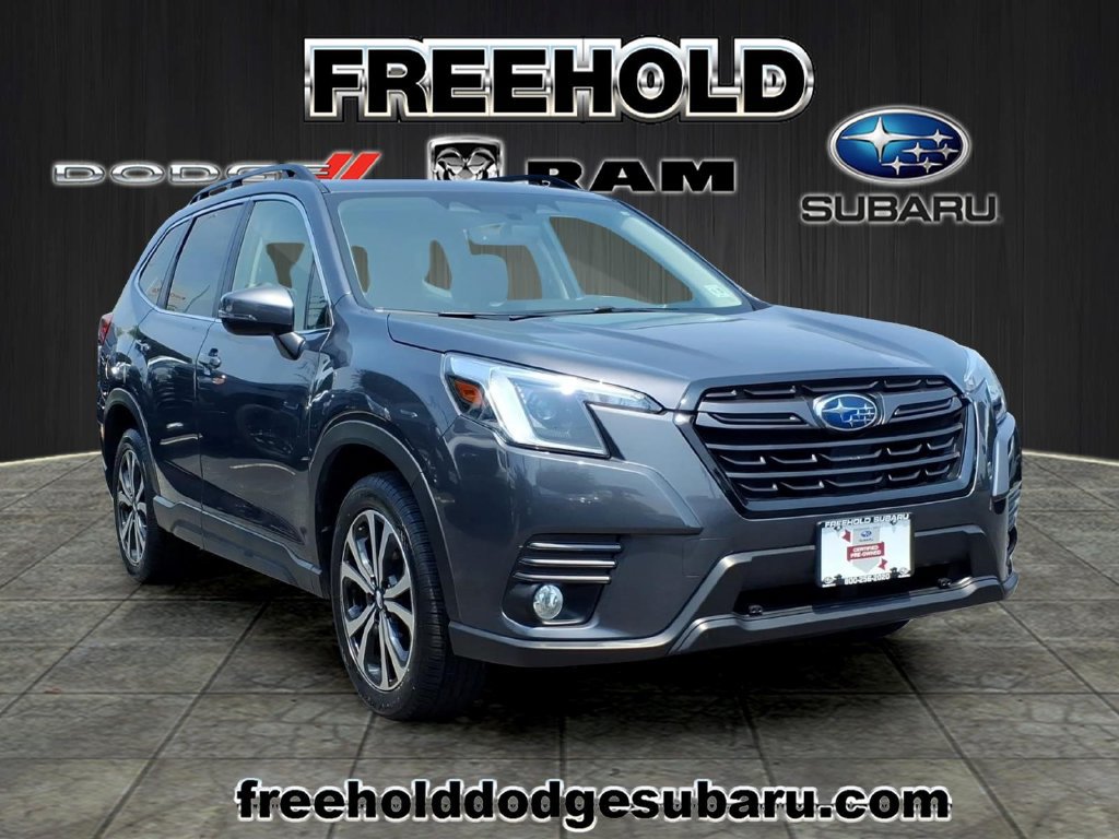 Used 2023 Subaru Forester Limited AWD/4WD image 1