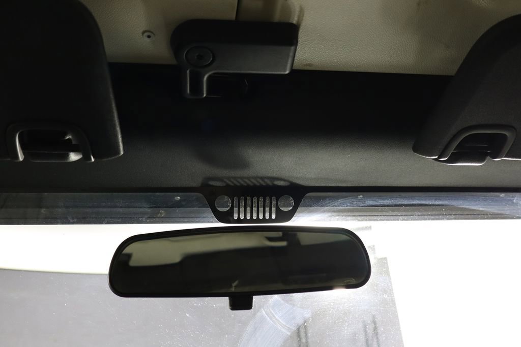 Used 2015 Jeep Wrangler Sport image 22