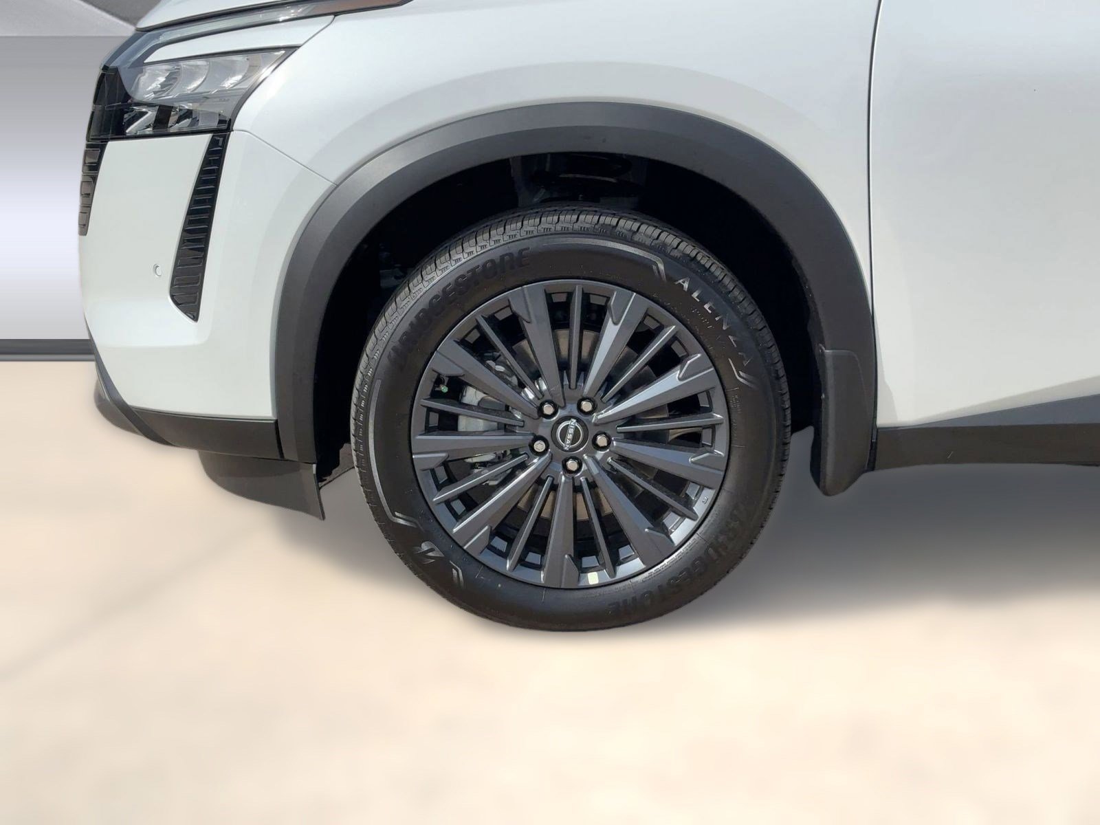 New 2026 Nissan Pathfinder SL image 12