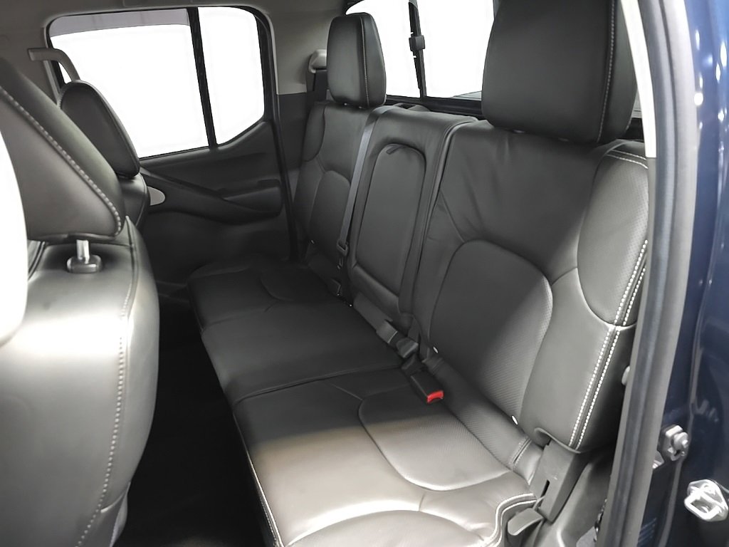 Used 2020 Nissan Frontier PRO-4X w/ Pro-4x Utility Package image 33