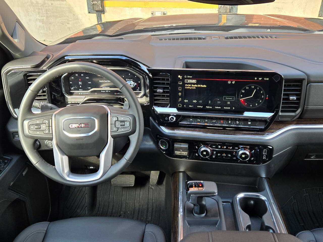 Used 2025 GMC Sierra 1500 Elevation w/ Elevation Premium Package AWD/4WD image 27