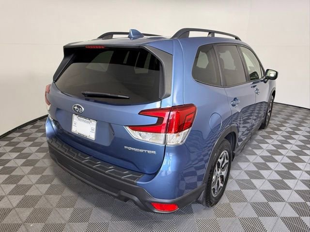Used 2019 Subaru Forester Premium AWD/4WD image 6