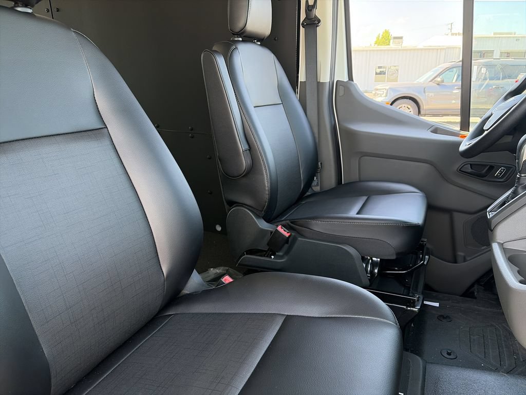 New 2024 Ford Transit 250 148 Medium Roof w/ Load Area Protection Package RWD image 33