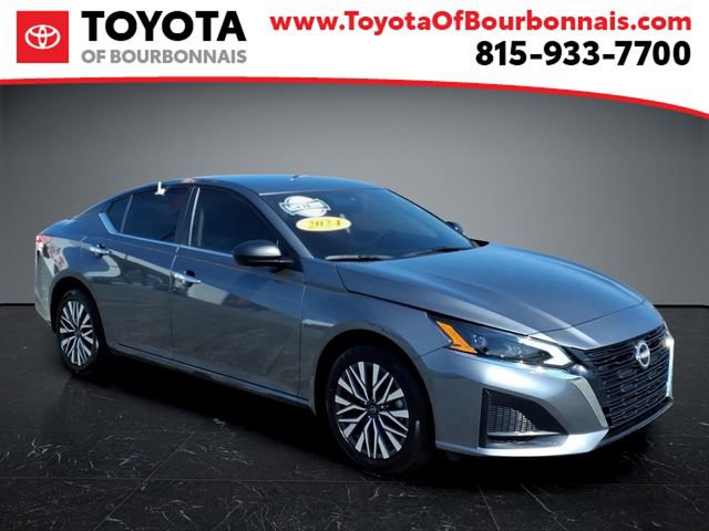 Used 2024 Nissan Altima 2.5 SV