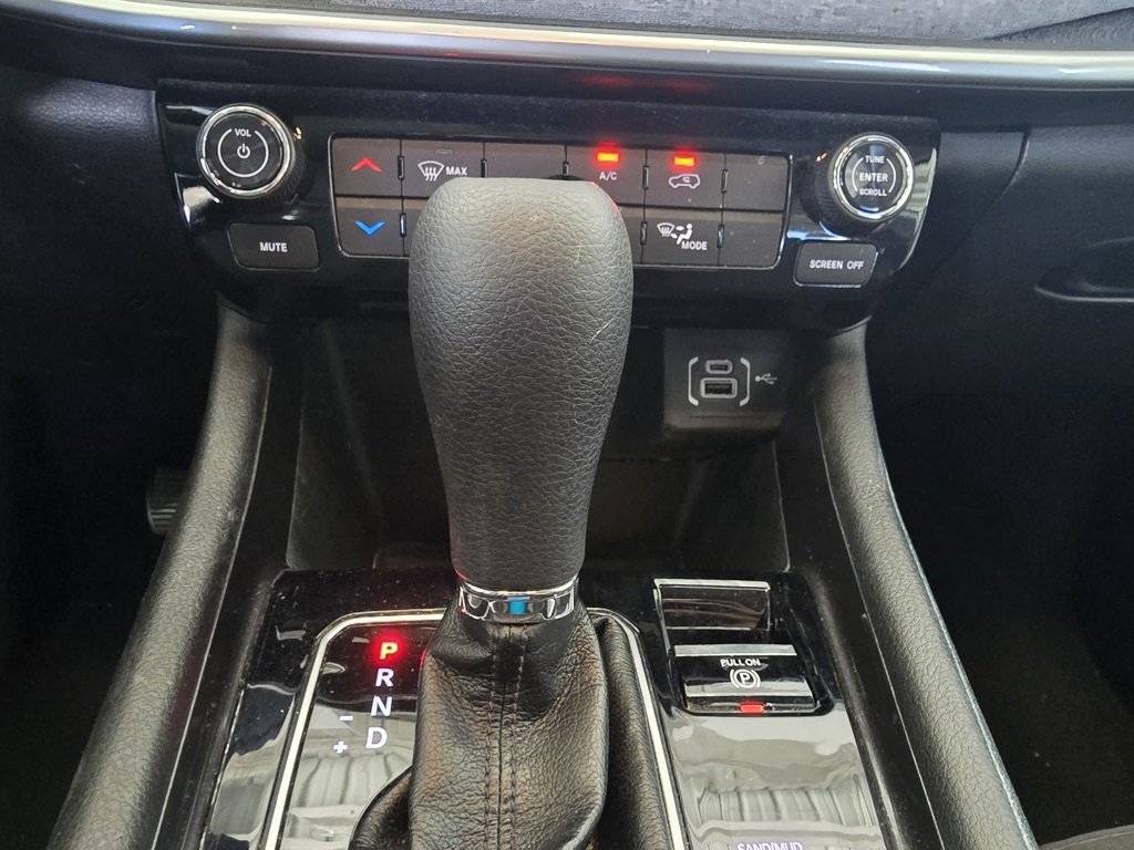 Used 2024 Jeep Compass Sport image 8