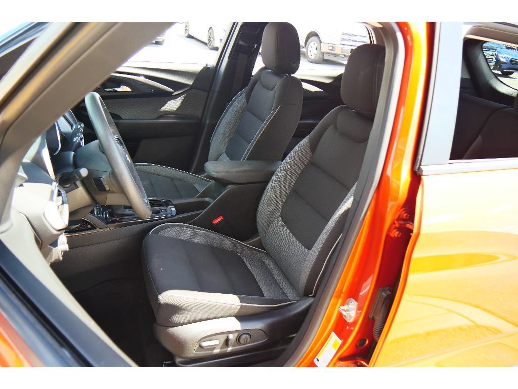 Used 2022 Chevrolet TrailBlazer LT w/ LPO, Blackout Package AWD/4WD image 8
