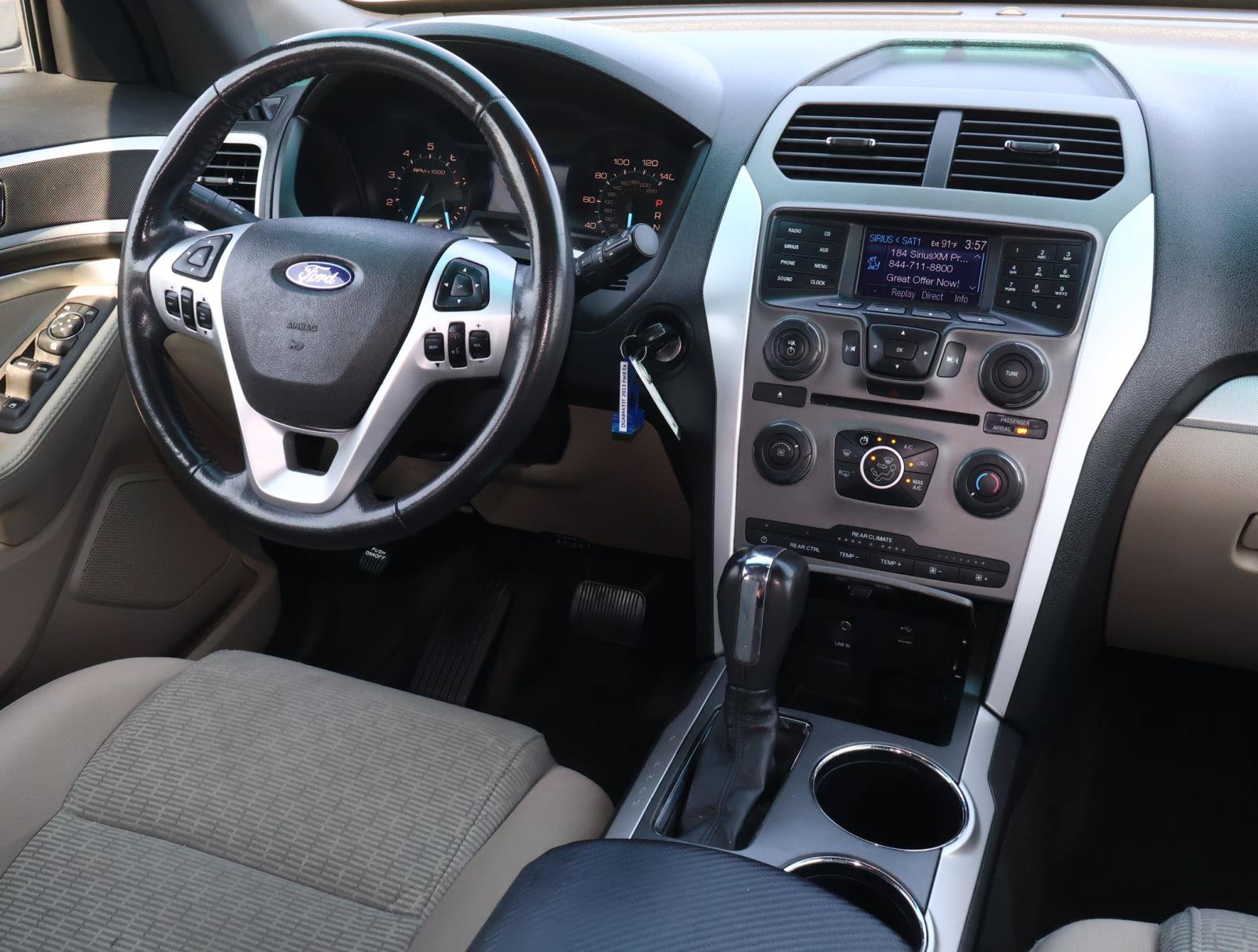 Used 2013 Ford Explorer XLT FWD image 10
