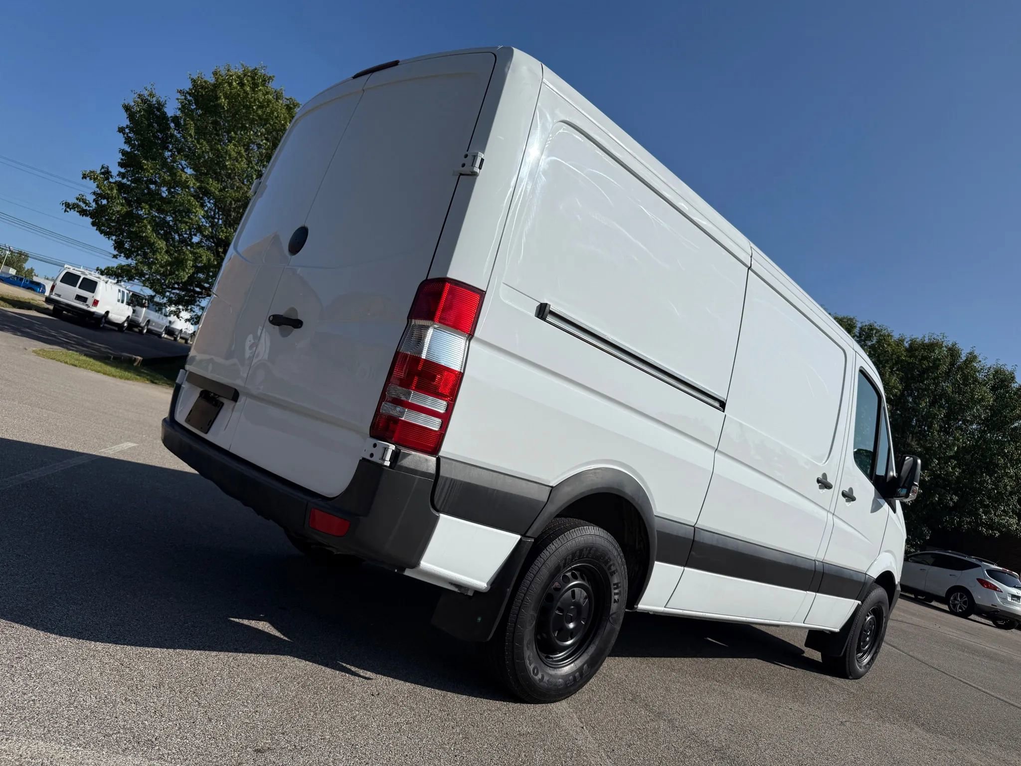 Used 2016 Mercedes-Benz Sprinter 2500 w/ Convenience Package image 38