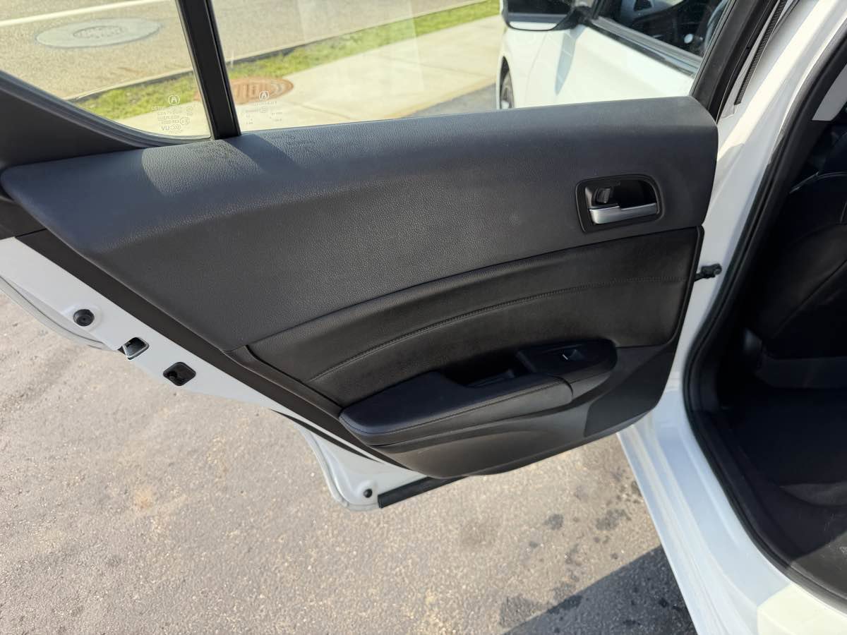 Used 2019 Acura ILX FWD image 14