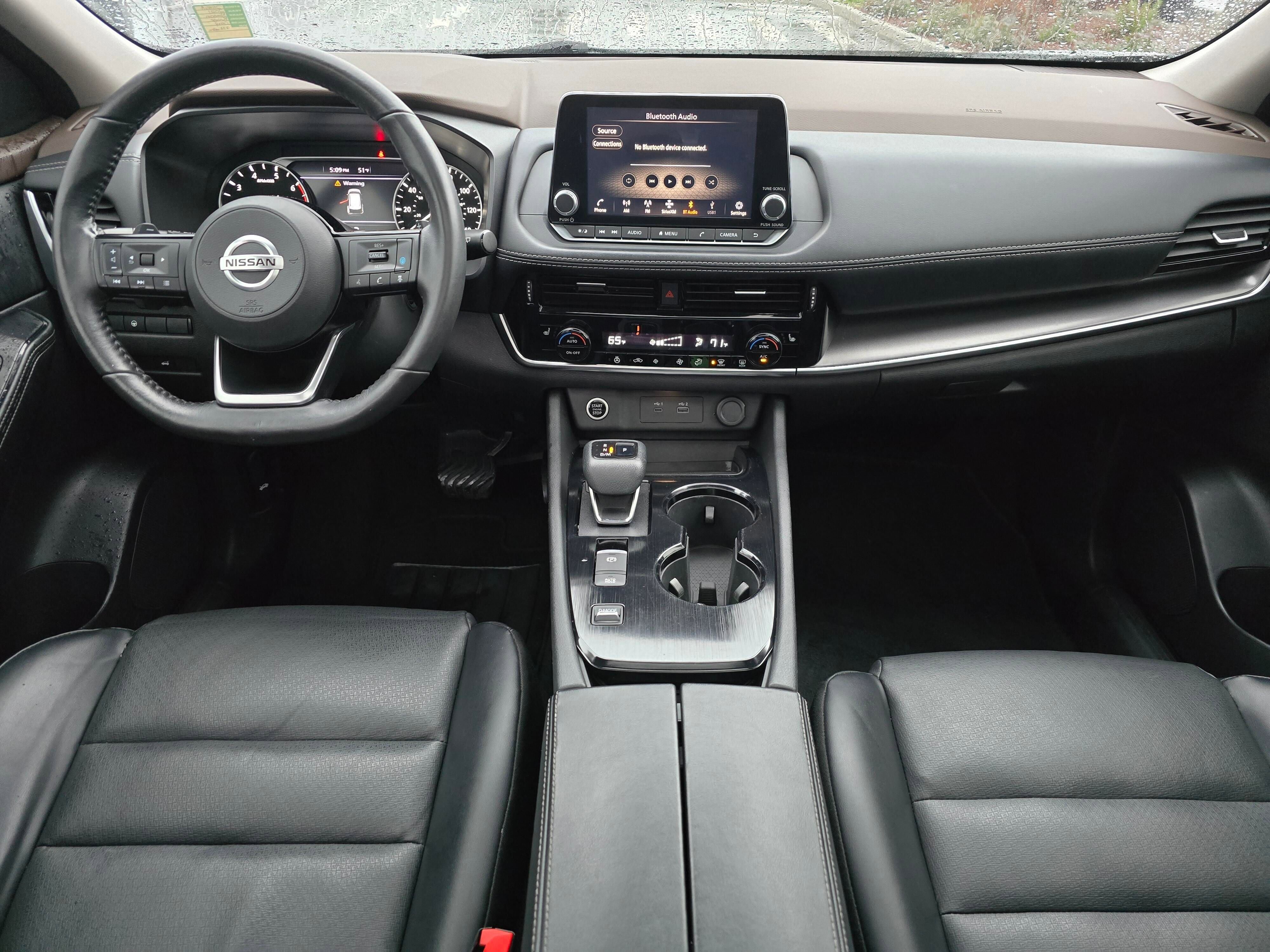 Used 2021 Nissan Rogue SV w/ Premium Package image 12