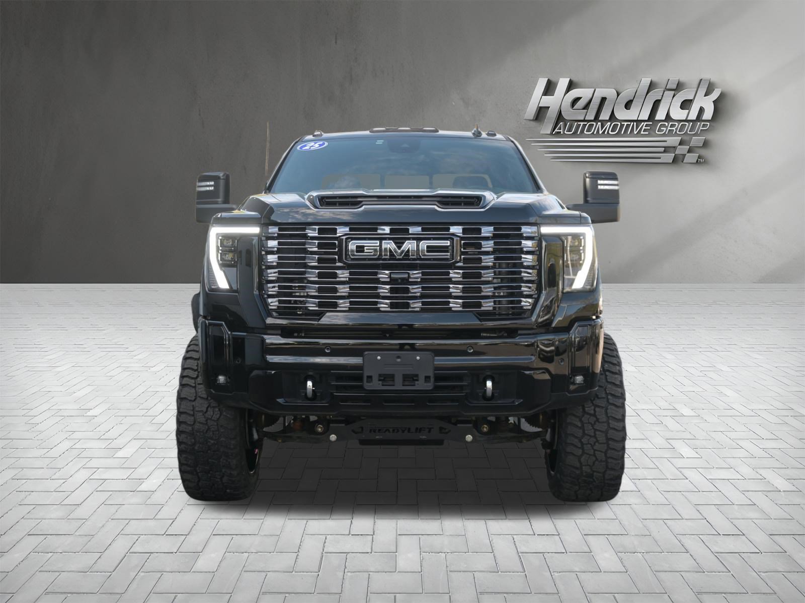 Used 2025 GMC Sierra 2500 Denali Ultimate image 3