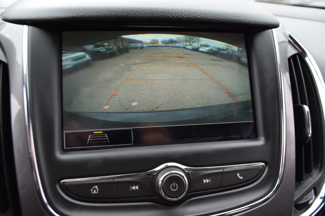 Used 2019 Chevrolet Cruze LT image 17