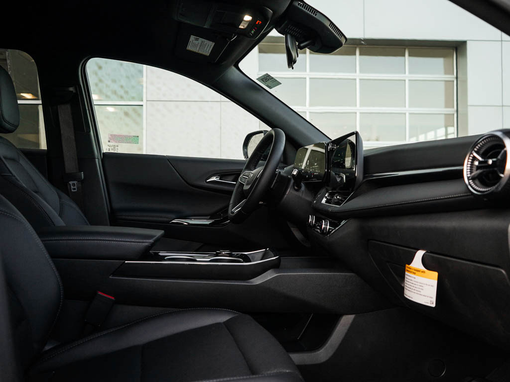 New 2026 Chevrolet Equinox LT w/ Convenience Package II AWD/4WD image 11