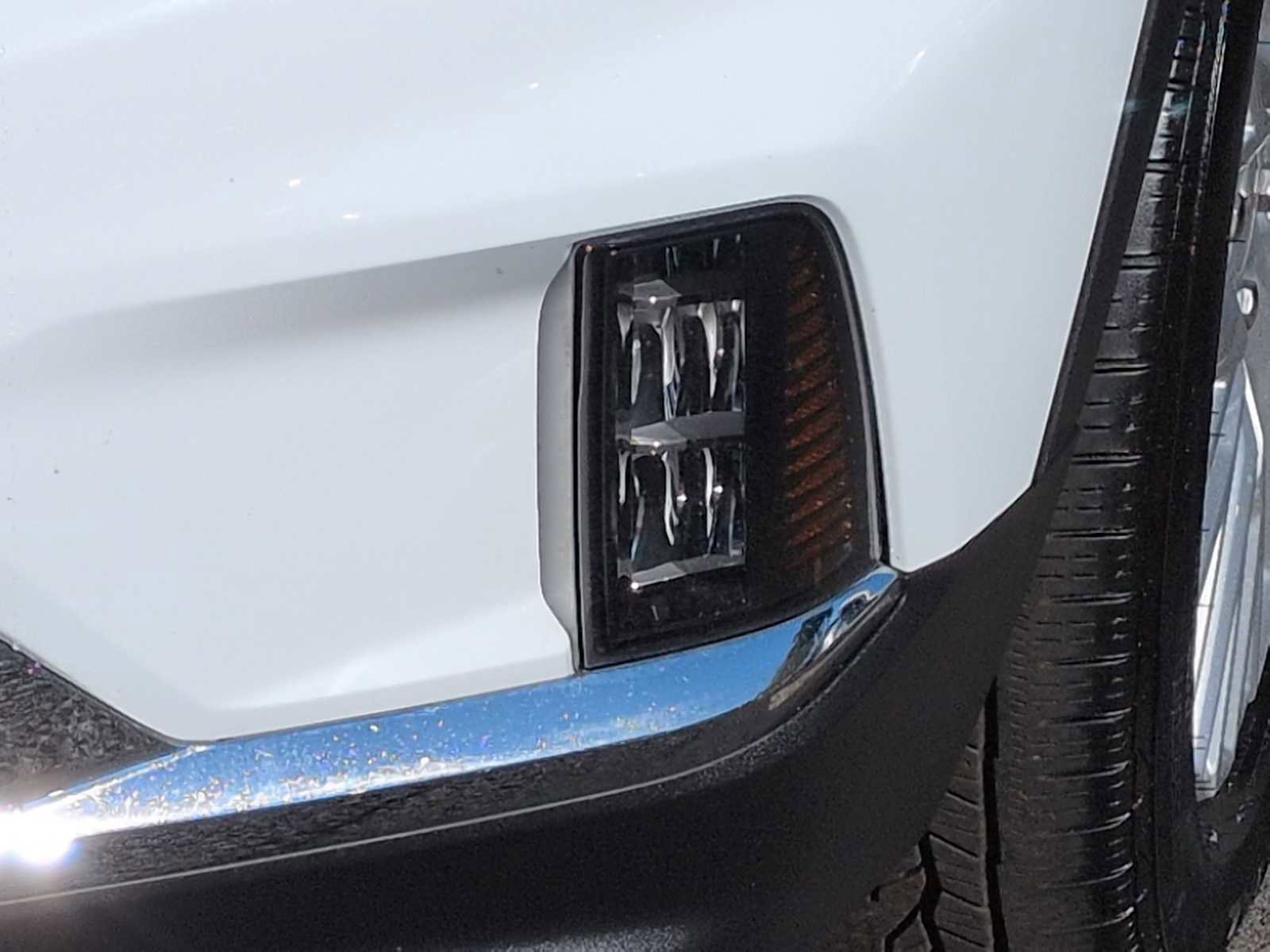 Used 2024 GMC Acadia Elevation image 11