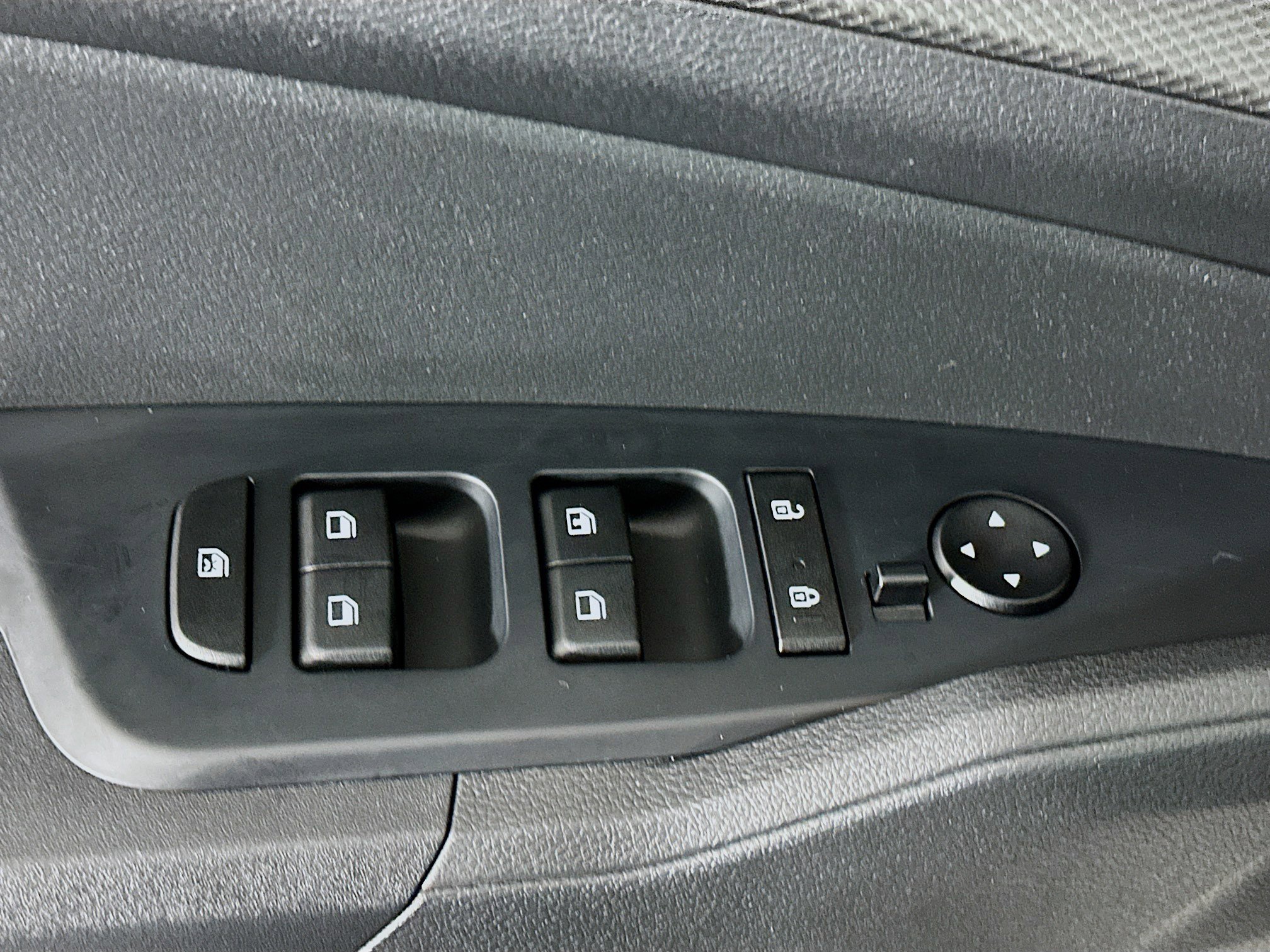 Used 2024 Kia Sportage LX image 15