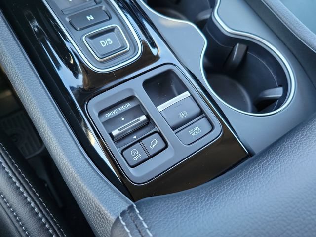 Certified 2025 Honda Pilot Touring image 27