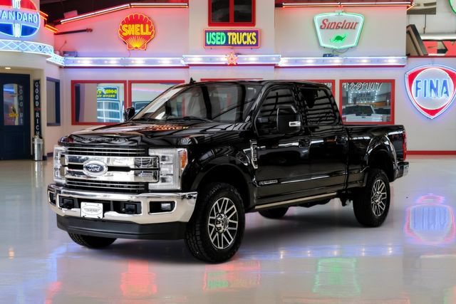 Used 2019 Ford F250 Lariat w/ Lariat Ultimate Package AWD/4WD image 2