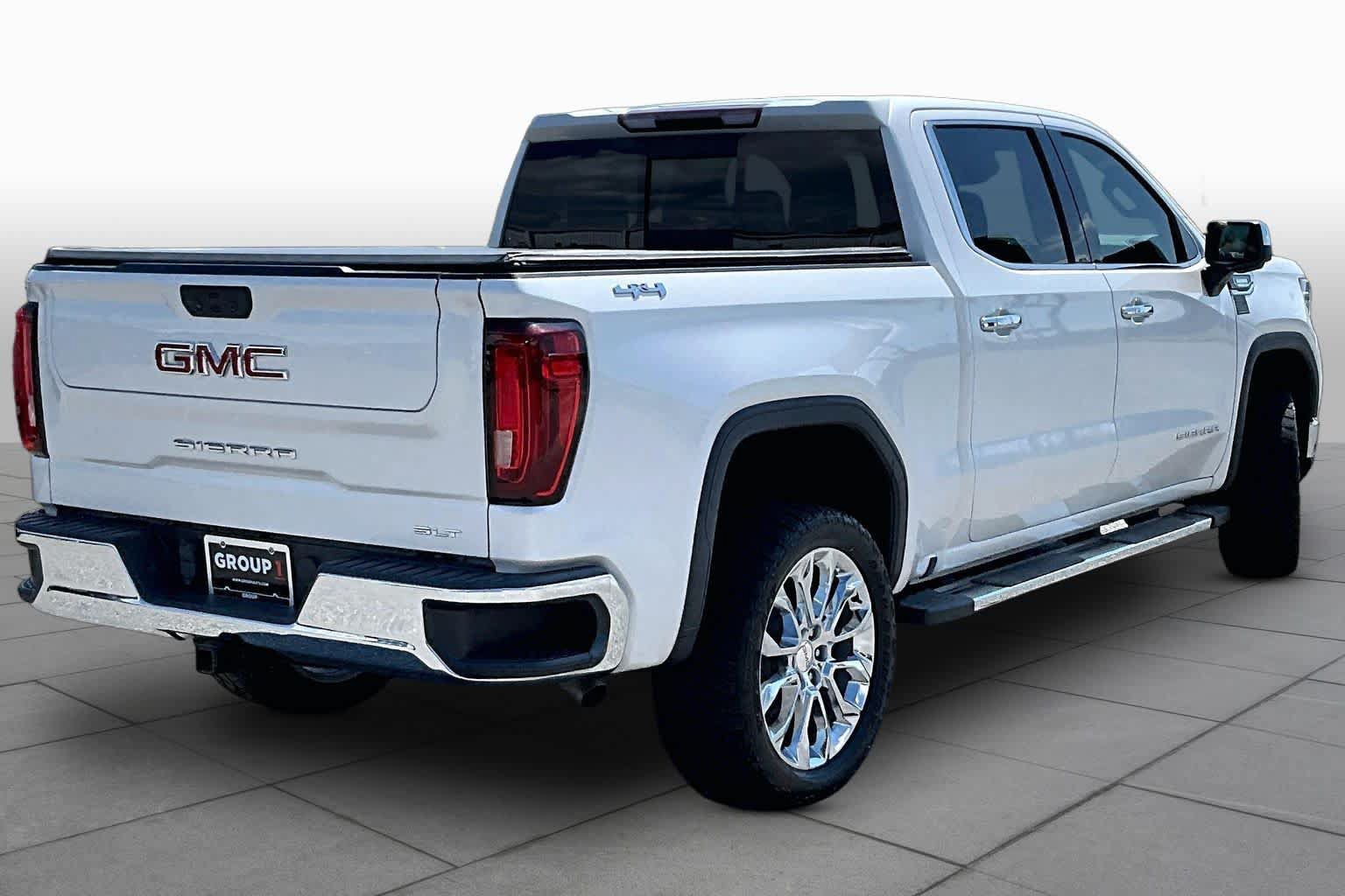 Used 2022 GMC Sierra 1500 SLT w/ SLT Convenience Package AWD/4WD image 11