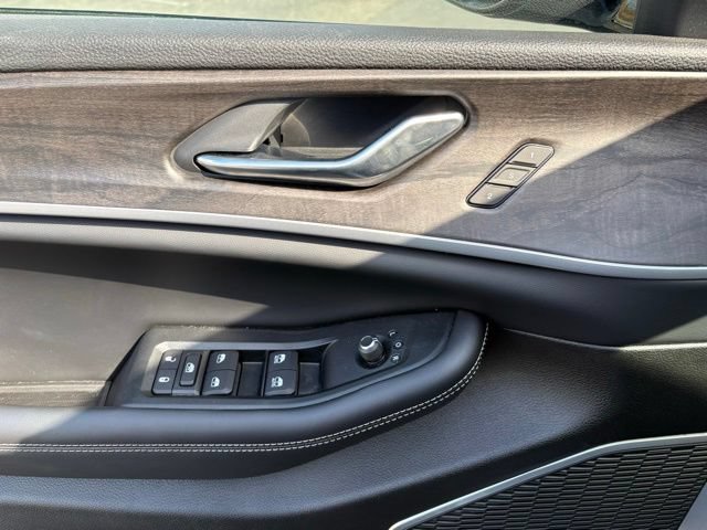 New 2026 Jeep Grand Cherokee Limited w/ Limited Altitude Package RWD image 10