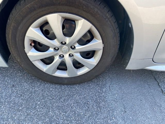 Used 2021 Toyota Corolla LE image 21