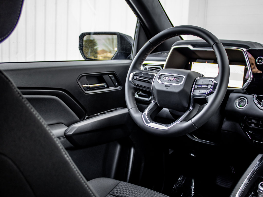 New 2025 GMC Canyon Elevation w/ Convenience Package image 35