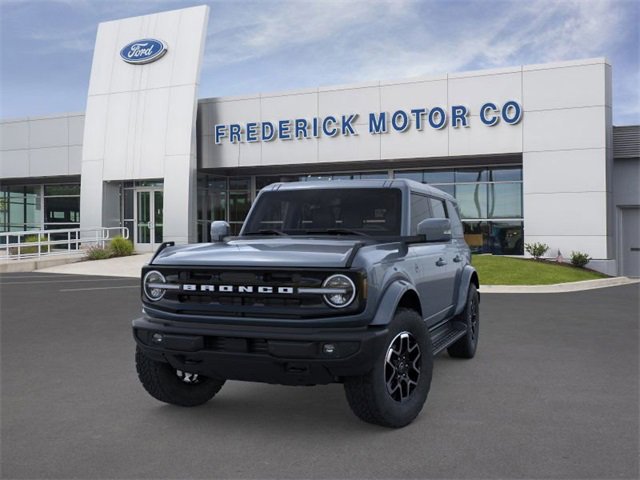 New 2025 Ford Bronco Outer Banks image 2