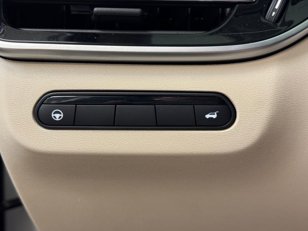 Used 2025 INFINITI QX60 Luxe AWD/4WD image 32
